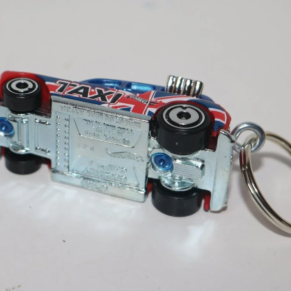 Hot Wheels Metro Cockney Cab II CUSTOM keychain